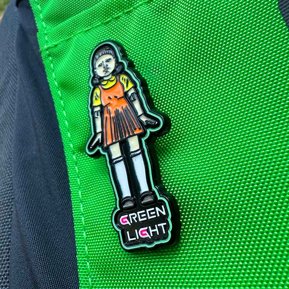 Green Light Girl Disc Golf Pin®